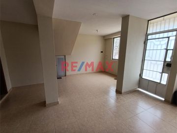 Casa En Venta En Cooperativa Tuman, Chiclayo, Lambayeque.(C.HUAMAN)