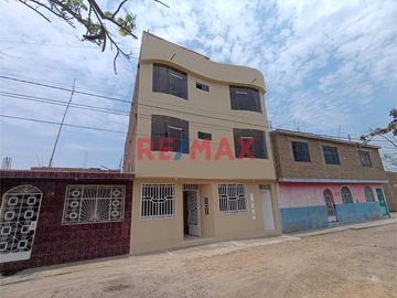 Casa En Venta En Cooperativa Tuman, Chiclayo, Lambayeque.(C.HUAMAN)