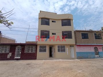 Casa En Venta En Cooperativa Tuman, Chiclayo, Lambayeque.(C.HUAMAN)