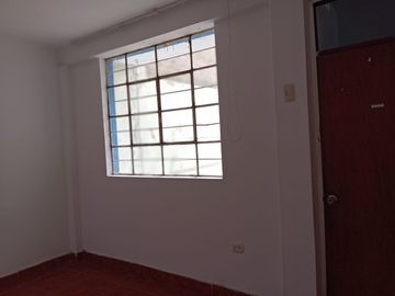 Venta Dpto en Esquina 1er Piso con Cochera San Isidro (lnunez)
