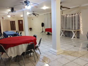 VENTA DE CASA TIPO QUINTA CON ALBERCA, ASADOR Y SALON DE USOS MÚLTIPLES