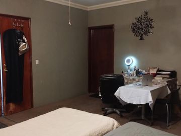 VENTA DE CASA TIPO QUINTA CON ALBERCA, ASADOR Y SALON DE USOS MÚLTIPLES