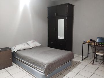 VENTA DE CASA TIPO QUINTA CON ALBERCA, ASADOR Y SALON DE USOS MÚLTIPLES