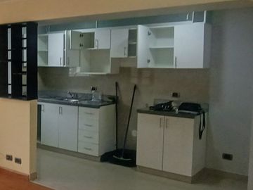 Venta de departamento con cochera limite con San Isidro