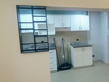 Venta de departamento con cochera limite con San Isidro
