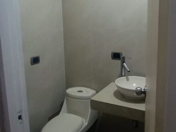 Venta de departamento con cochera limite con San Isidro