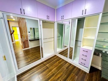 Brand New Semi-Furnished House and Lot for sale in BF Resort Village, Las Piñas City