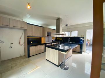 For Sale: 2-Storey House and Lot in Tierra Pura Homes, Quezon City