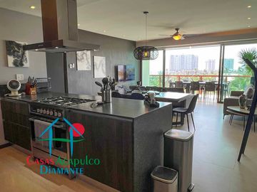 Departamento en condominio de playa. Con terraza y vista a las áreas comunes