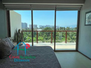 Departamento en condominio de playa. Con terraza y vista a las áreas comunes