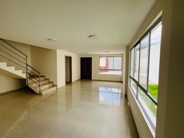 SE VENDE CASA A ESTRENAR EN POMASQUI