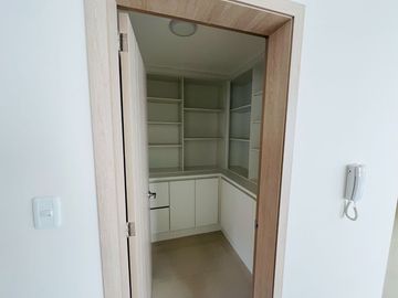 SE VENDE CASA A ESTRENAR EN POMASQUI