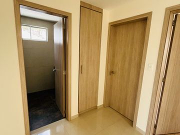 SE VENDE CASA A ESTRENAR EN POMASQUI