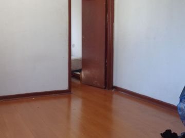 Venta de amplia Casa 2 Pisos + Local Comercial, El Bosque