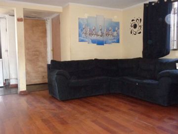 Venta de amplia Casa 2 Pisos + Local Comercial, El Bosque