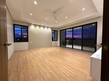 Newly-Built House with Swimming Pool & Fantastic view at Ayala Westgrove Heights Silang Cavite near Nuvali