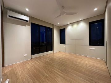 Newly-Built House with Swimming Pool & Fantastic view at Ayala Westgrove Heights Silang Cavite near Nuvali