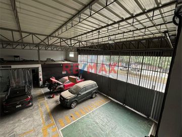 Local Comercial En Av. America Sur