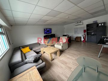 Local Comercial En Av. America Sur