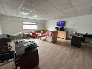 Local Comercial En Av. America Sur