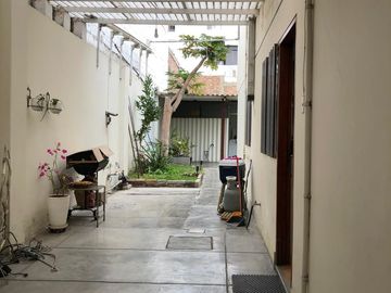 Urb. El Recreo vendo Amplia Casa Dos Pisos en Trujillo La Libertad