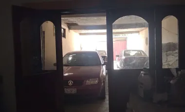 Casa local en venta en avenida principal