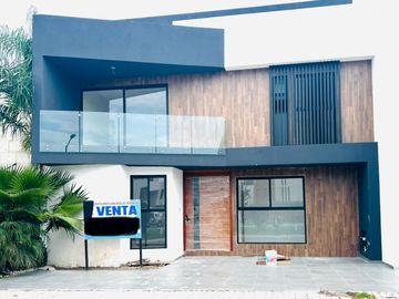 Casa nueva en venta en zona Cascatta, Parque Chihuahua