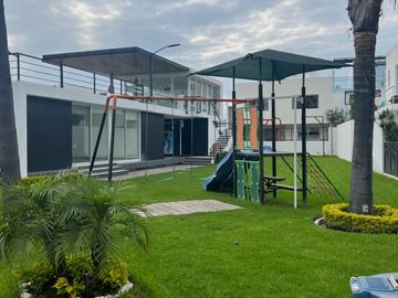 Casa nueva en venta en zona Cascatta, Parque Chihuahua