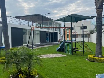 Casa nueva en venta en zona Cascatta, Parque Chihuahua