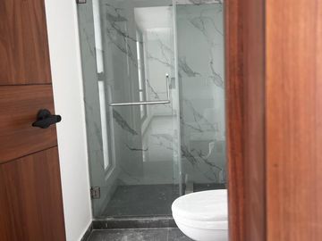 Casa nueva en venta en zona Cascatta, Parque Chihuahua