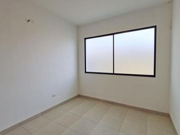 Venta de casa de 2 plantas a estrenar con acabados modernos, Urbanización Villa Club etapa Kripton, Av. León Febres Cordero, Norte de Guayaquil