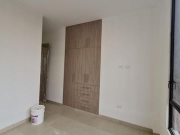 Venta de casa de 2 plantas a estrenar con acabados modernos, Urbanización Villa Club etapa Kripton, Av. León Febres Cordero, Norte de Guayaquil