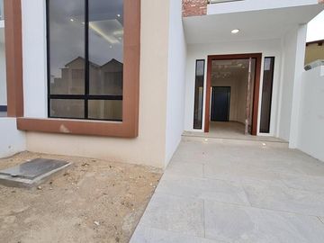 Venta de casa de 2 plantas a estrenar con acabados modernos, Urbanización Villa Club etapa Kripton, Av. León Febres Cordero, Norte de Guayaquil