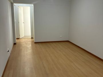 VENDO LINDO DEPA DE 80 M2 EN PISO 11 2 DORMITORIOS ENTRE EL CRUCE DE LA AV AREQUIPA CON AV ANGAMOS MIRAFLORES