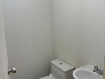 VENDO LINDO DEPA DE 80 M2 EN PISO 11 2 DORMITORIOS ENTRE EL CRUCE DE LA AV AREQUIPA CON AV ANGAMOS MIRAFLORES