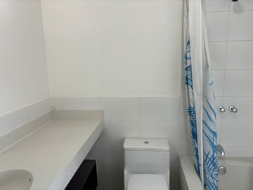 VENDO LINDO DEPA DE 80 M2 EN PISO 11 2 DORMITORIOS ENTRE EL CRUCE DE LA AV AREQUIPA CON AV ANGAMOS MIRAFLORES