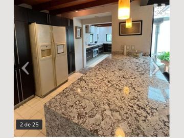 CASA EN VENTA EN LAS CAÑADAS