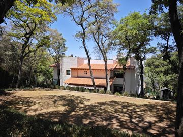 CASA EN VENTA EN HACIENDA DE VALLE ESCONDIDO ATIZAPAN