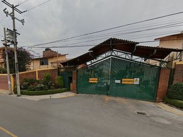 CASA EN VENTA, METEPEC.