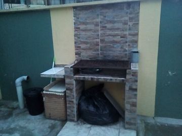 A LA MEJOR PROPUESTA VENDO CASA RENTERA SECTOR LA MAGDALENA (ALTA) QUITO ECUADOR