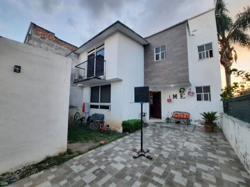 Venta de casa de tres recamaras salida a Pátzcuaro las Huertas Contry Club
