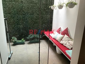 Venta De Bonito Departamento Con Vista A Parque