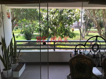 Venta De Bonito Departamento Con Vista A Parque