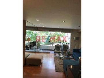 Venta De Bonito Departamento Con Vista A Parque