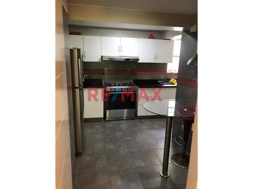 Venta De Bonito Departamento Con Vista A Parque