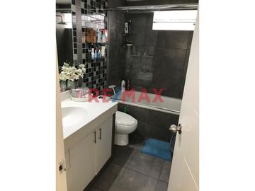 Venta De Bonito Departamento Con Vista A Parque