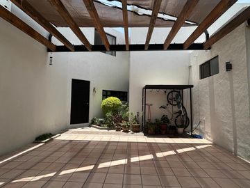 CASA EN VENTA EN FRACCIONAMIENTO LOS BOSQUES