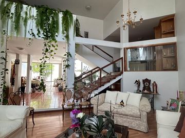 CASA EN VENTA EN FRACCIONAMIENTO LOS BOSQUES