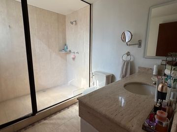 CASA EN VENTA EN FRACCIONAMIENTO LOS BOSQUES