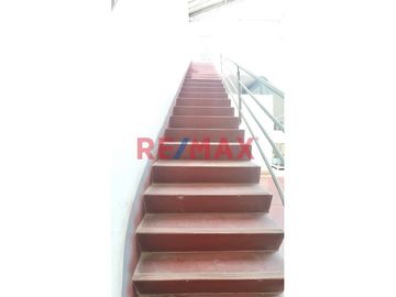 Oportunidad De Inversion - Local Comercial En Zona Industrial